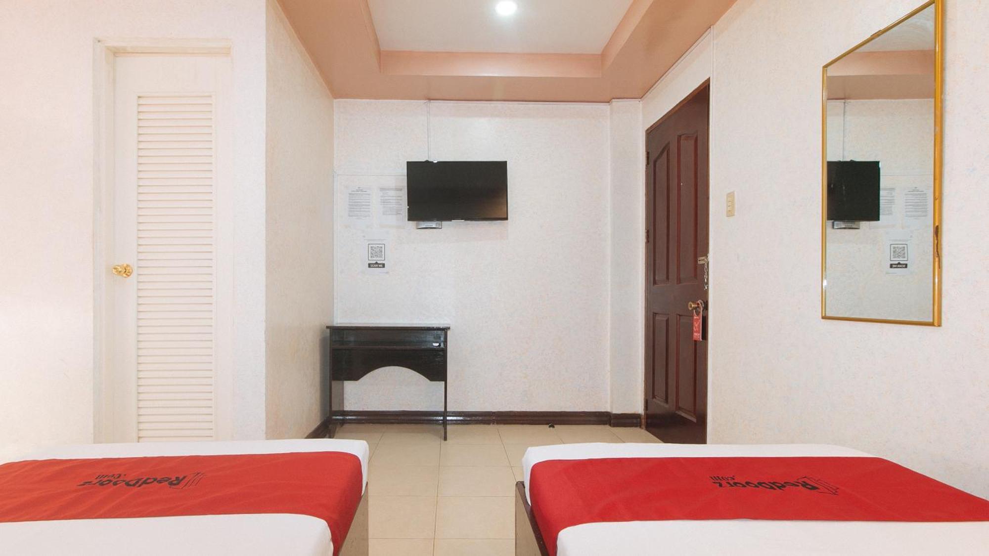 Reddoorz At Coco Grove Tourist Inn Panglao Dış mekan fotoğraf